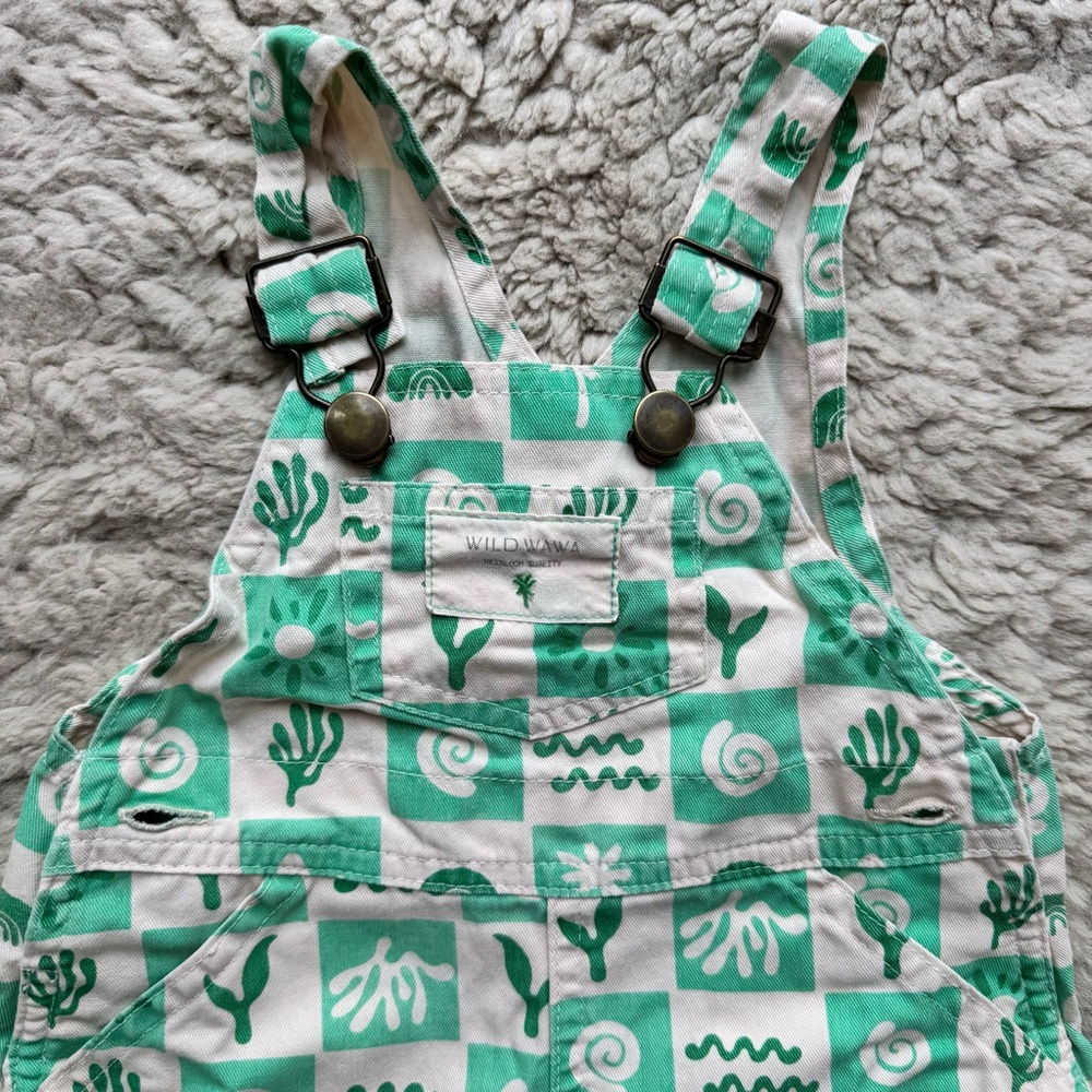 Wild Wawa Overalls Shorts - Picture 2 of 8